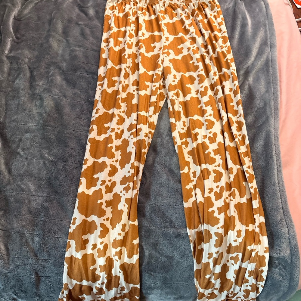 Simply Southern Gold and White Patterned Apparel